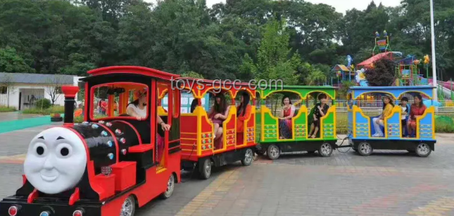 **5A景区为何不敌商场小火车？揭秘游乐体验的制胜之道**